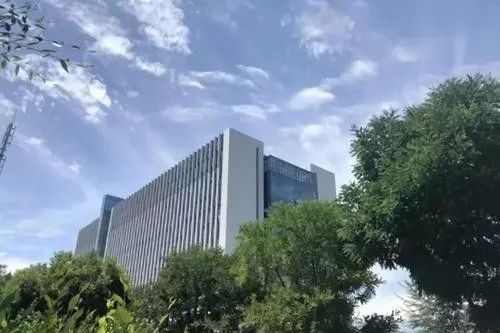 “青海國投”900億負債壓頂，15億永續(xù)債被要求分期除本兌付