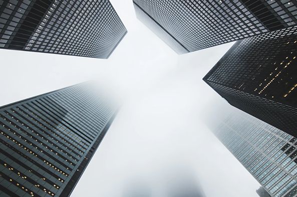 20家知名房企年報核心觀點匯總！9大維度解析房企業(yè)績表現(xiàn)